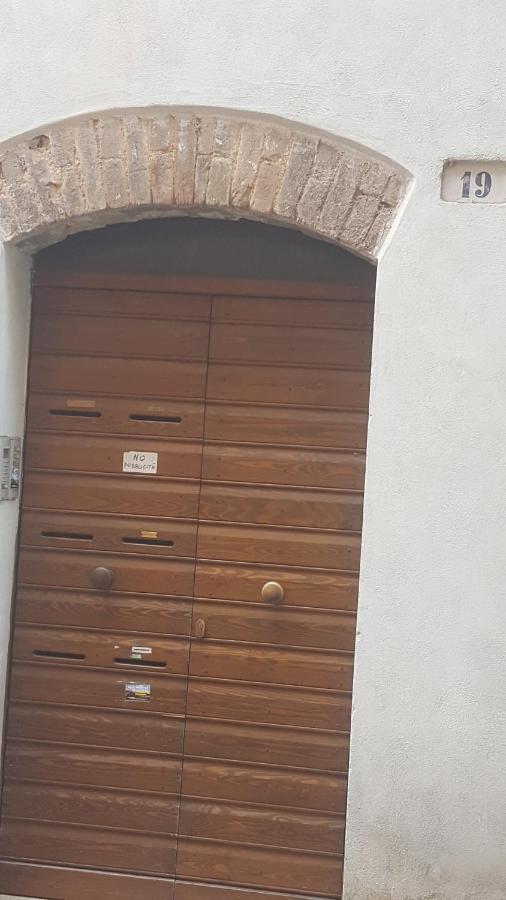 Via Della Posterna Apartment Spoleto Exterior foto